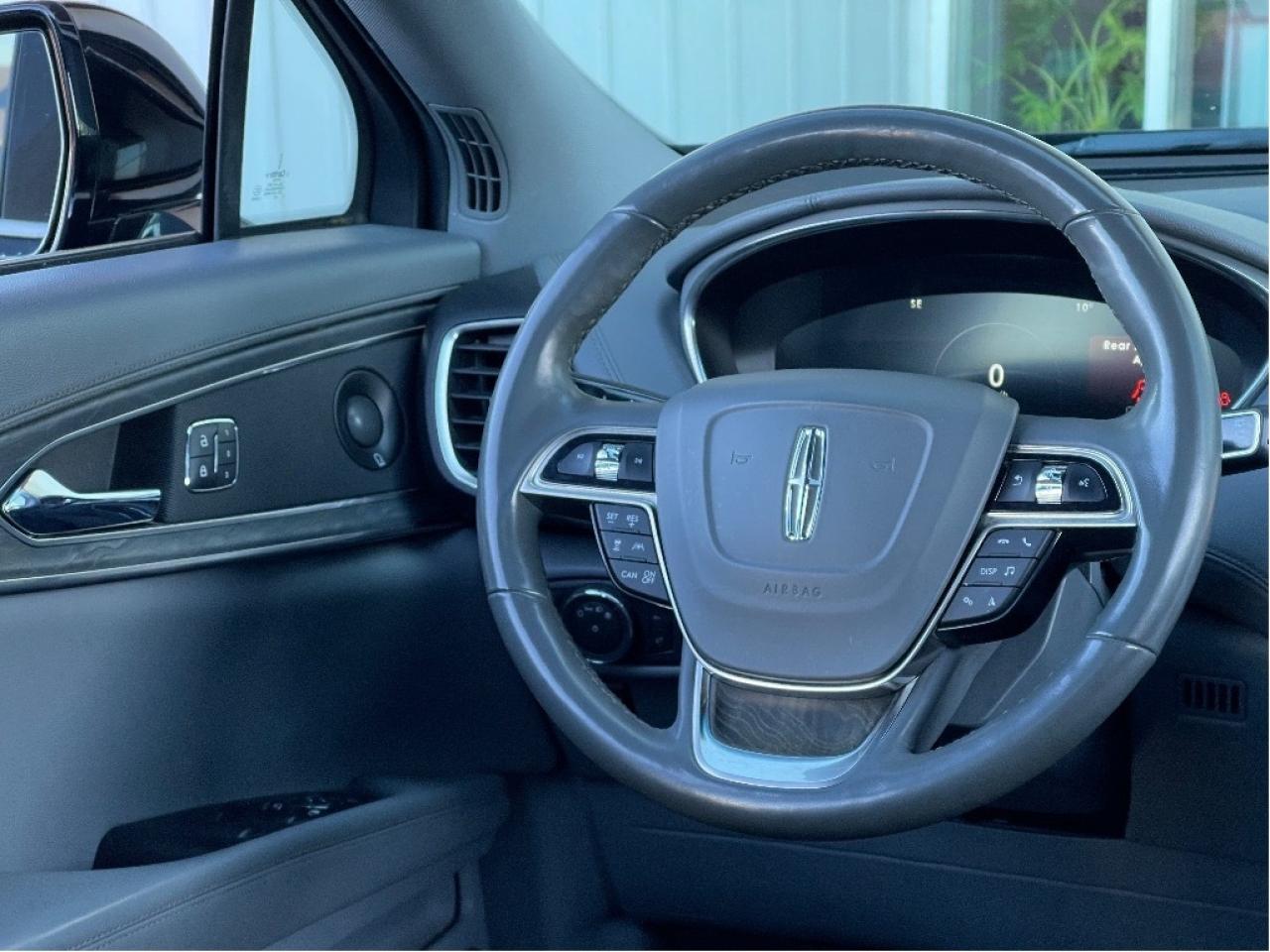 2019 Lincoln Nautilus Reserve AWD Photo