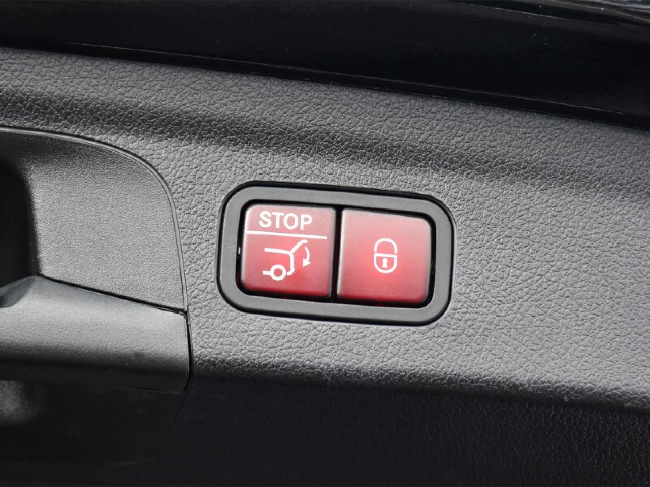 2022 Mercedes-Benz GLE AMG 63 S 4MATIC+ SUV--603 HP   Red Leather  Navi Photo