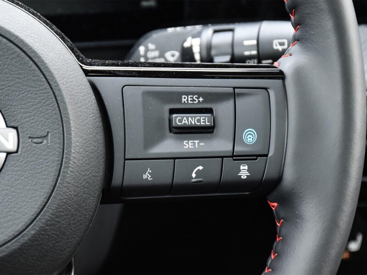 2025 Nissan Kicks SR Premium-Pano Roof  Pro-Pilot  Camera Photo