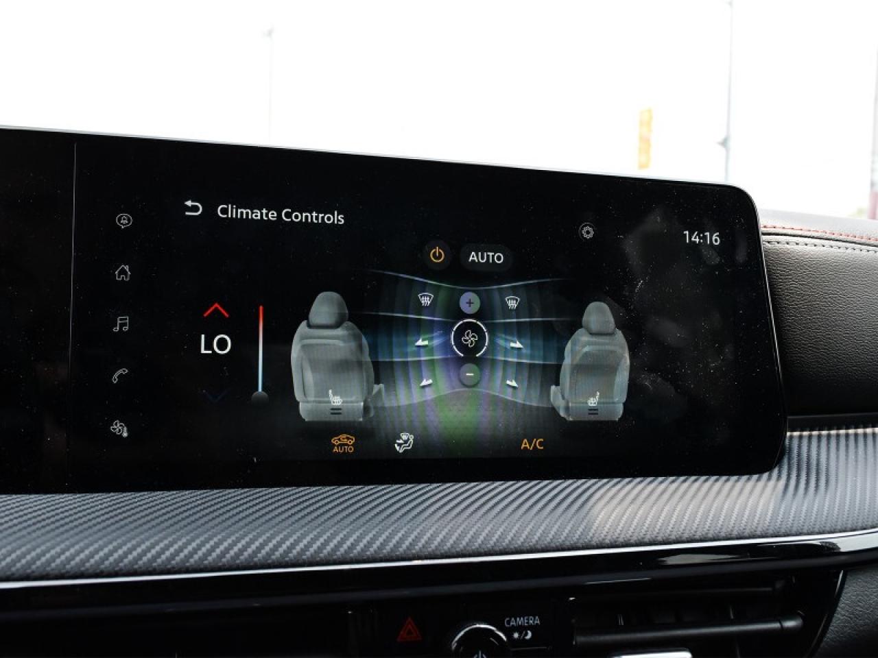 2025 Nissan Kicks SR Premium-Pano Roof  Pro-Pilot  Camera Photo