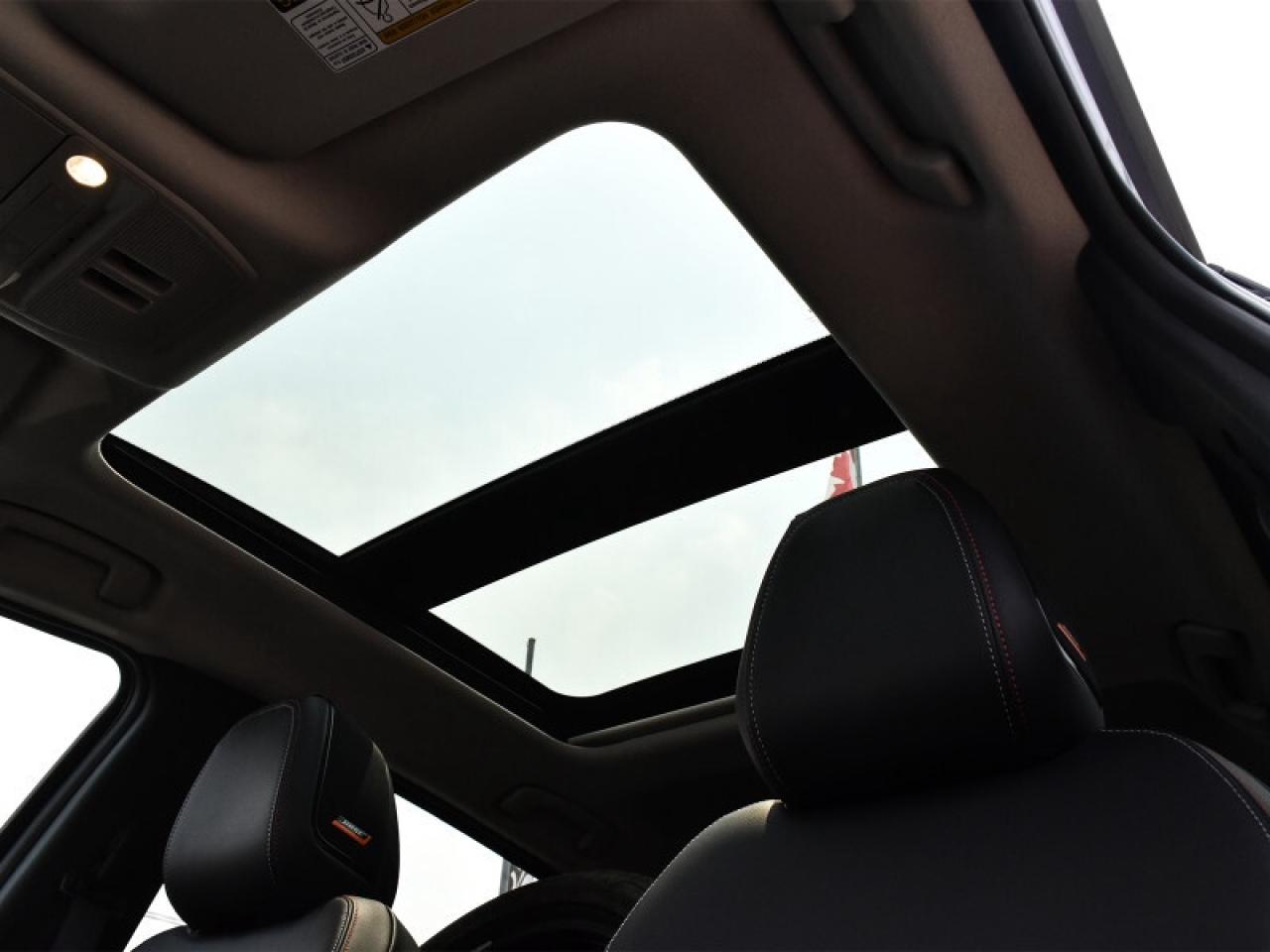 2025 Nissan Kicks SR Premium-Pano Roof  Pro-Pilot  Camera Photo