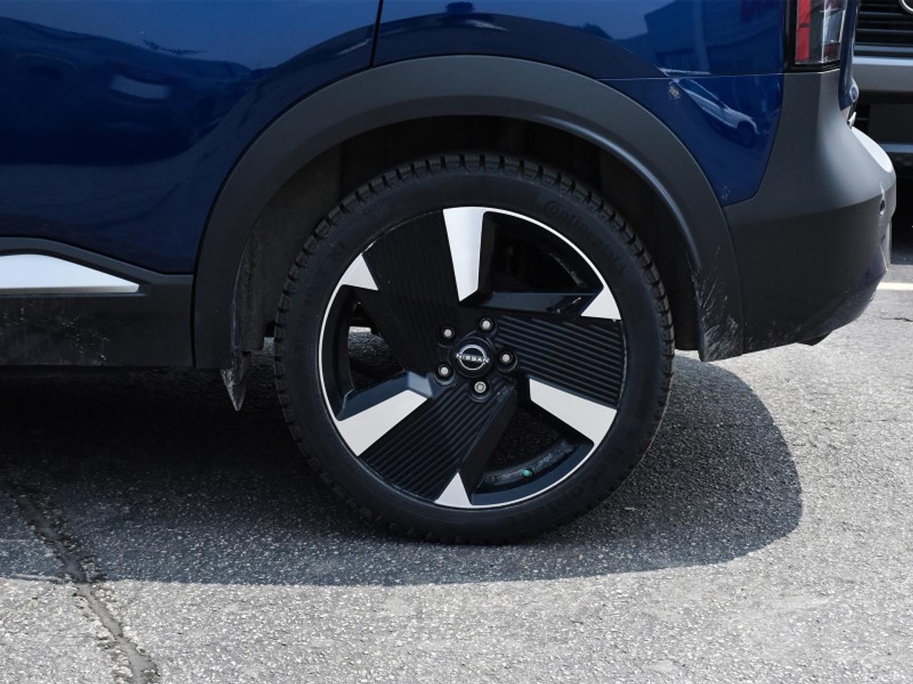 2025 Nissan Kicks SR Premium   Leather Trim   Pano Roof   360 Camera Photo