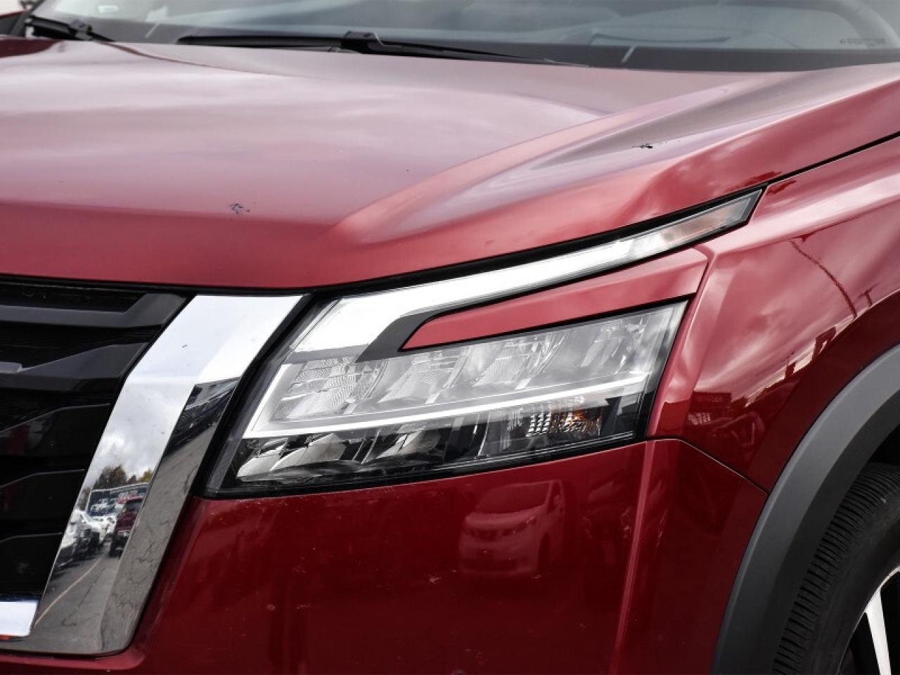 2024 Nissan Pathfinder Platinum   Leather    Panoroof   Nav   Adaptive Cr Photo