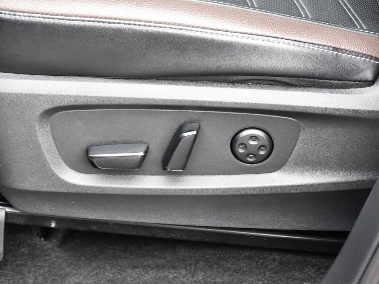 2024 Nissan Pathfinder Platinum   Leather    Panoroof   Nav   Adaptive Cr Photo