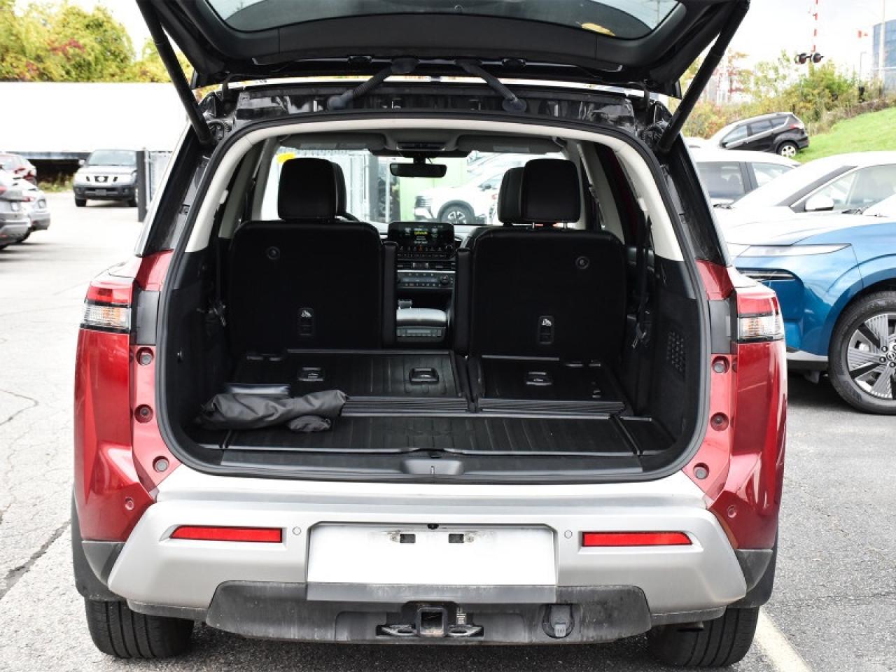 2024 Nissan Pathfinder Platinum   Leather    Panoroof   Nav   Adaptive Cr Photo