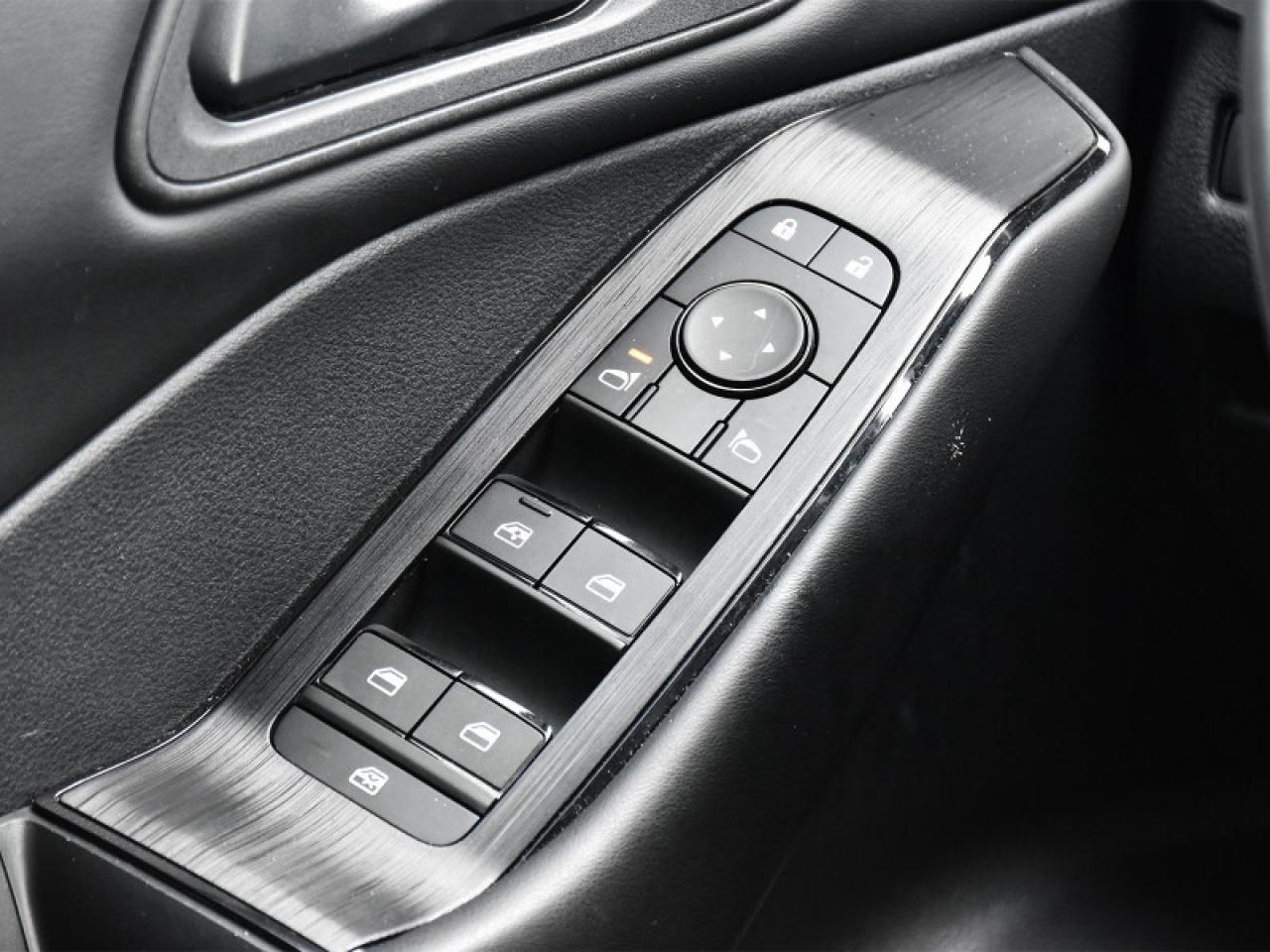 2024 Nissan Rogue S AWD   Heated Seats & Steering Wheel   Mobile Hot Photo