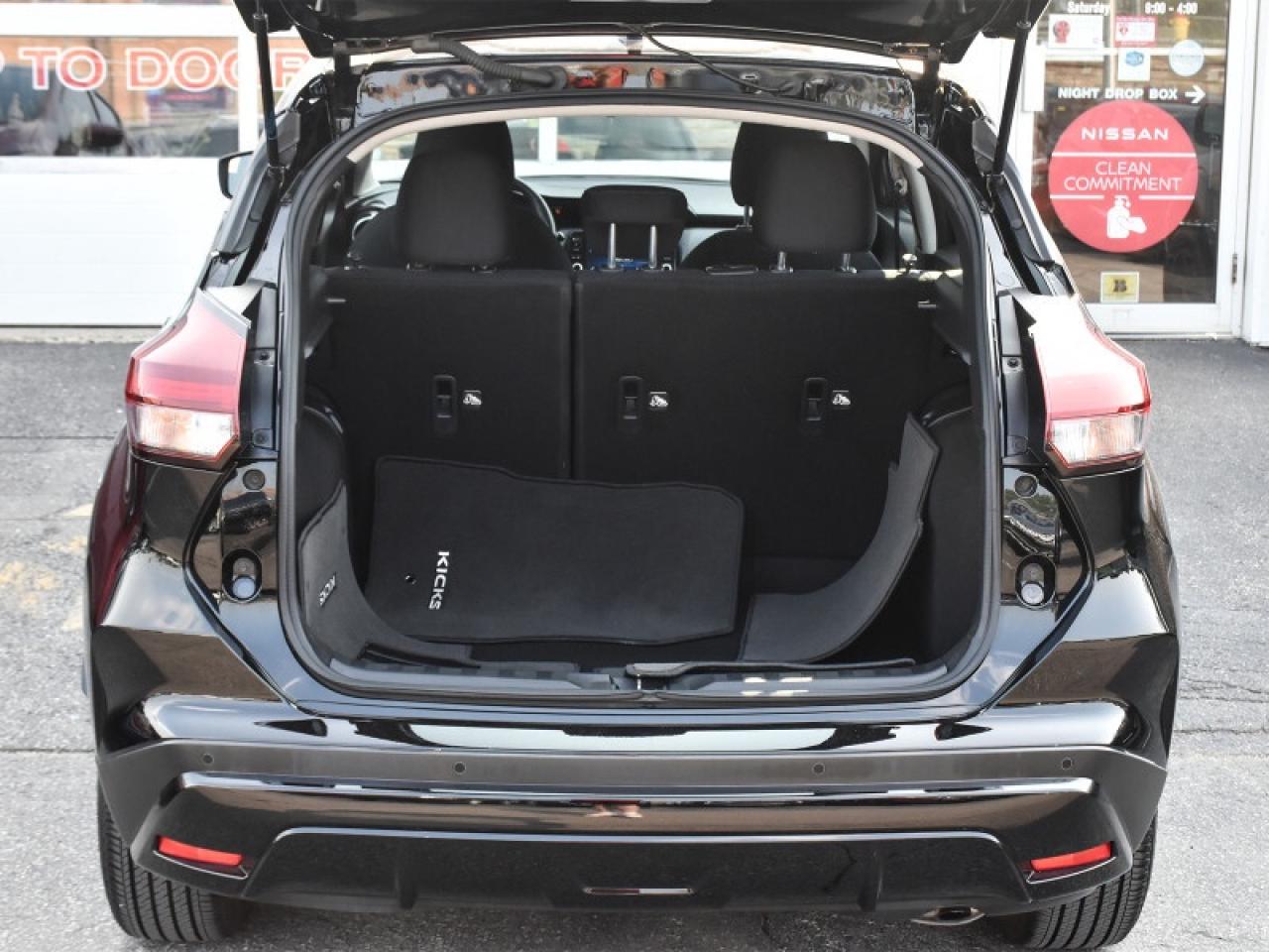 2023 Nissan Kicks SV   CarPlay   Android Auto   Remote Start   Heate Photo