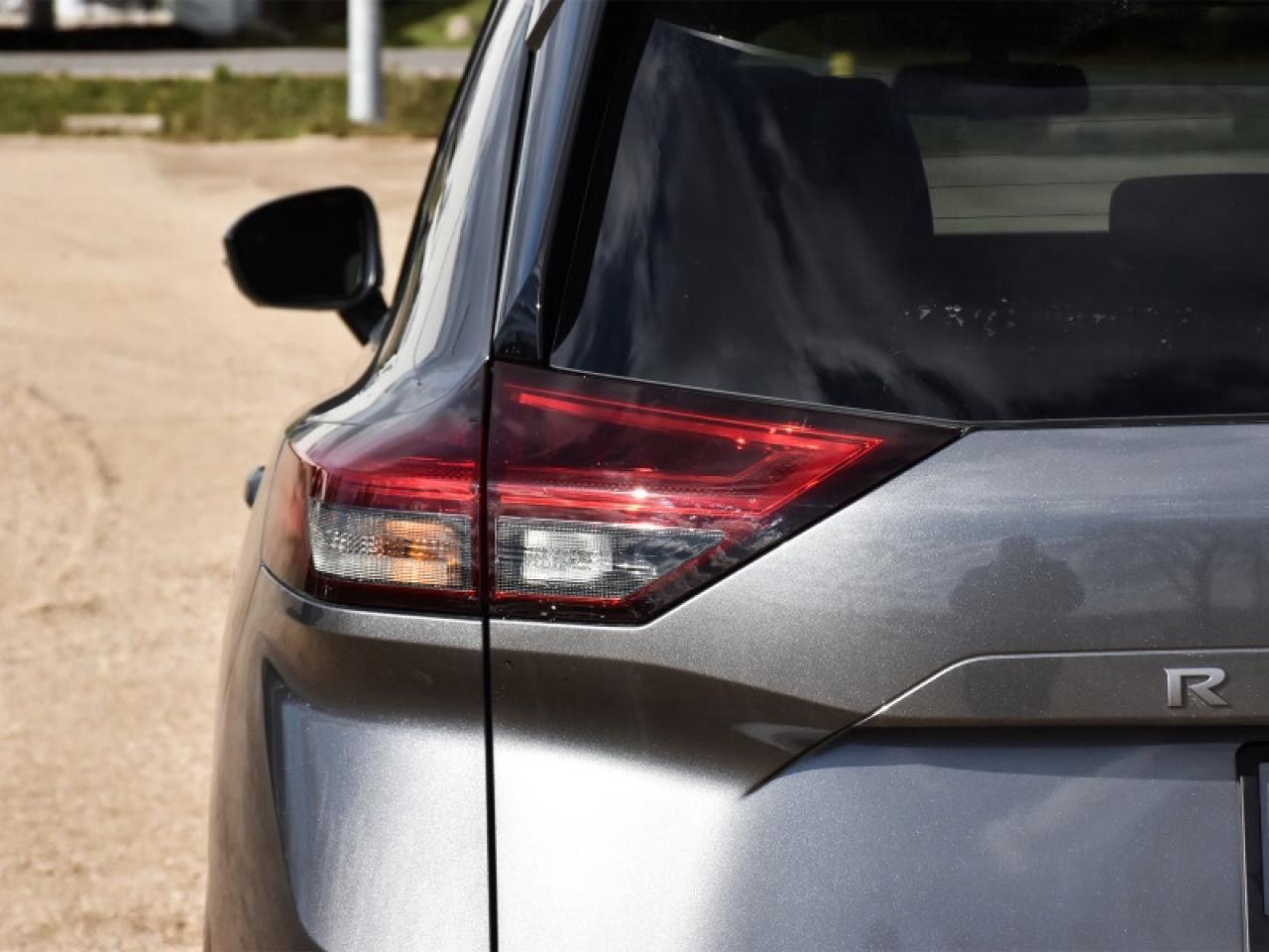2025 Nissan Rogue Platinum   Pano Moonroof   Google Built-In   360 C Photo