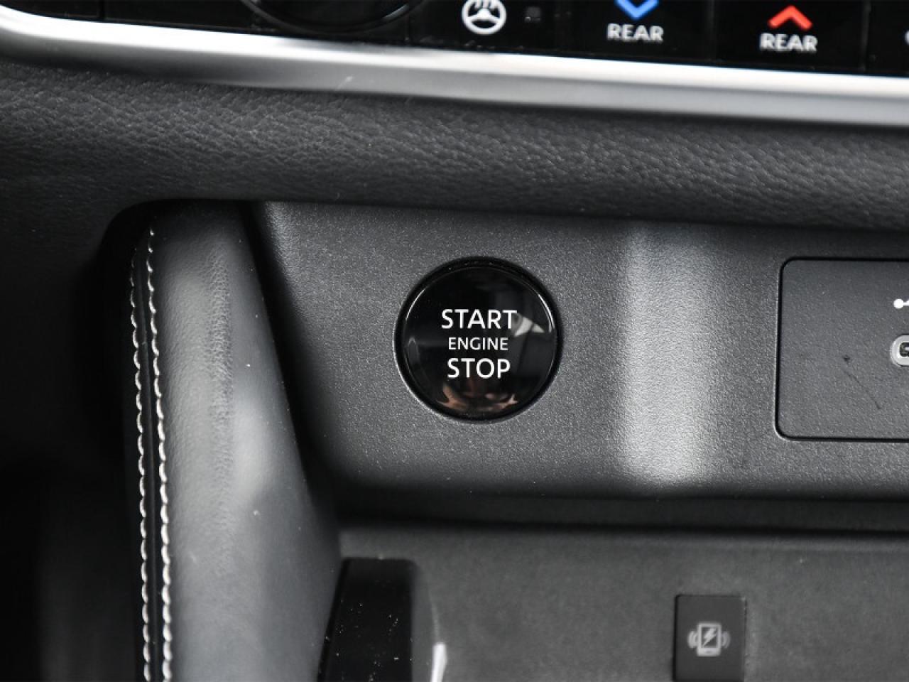 2025 Nissan Rogue Platinum   Pano Moonroof   Google Built-In   360 C Photo