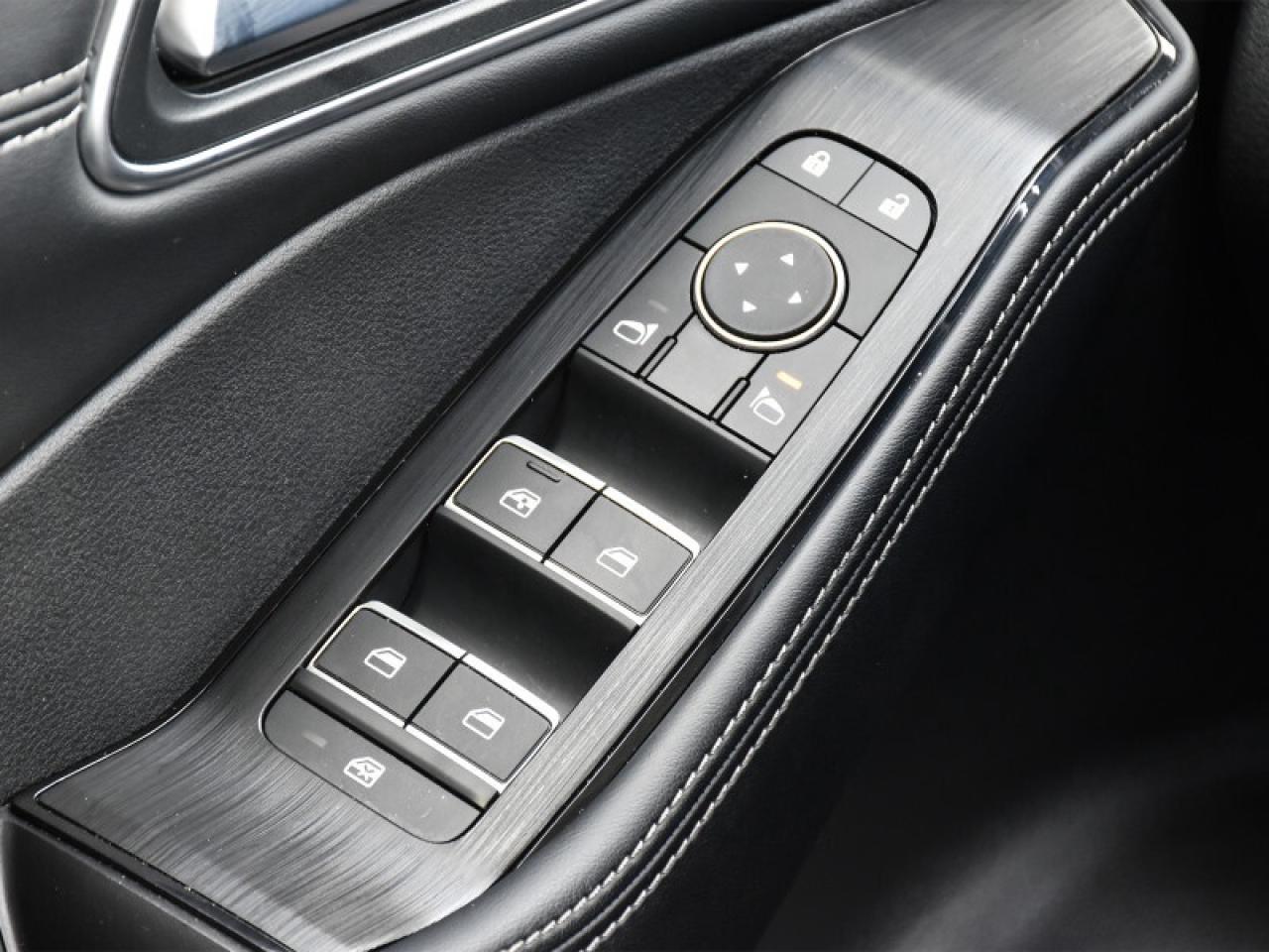 2025 Nissan Rogue Platinum   Pano Moonroof   Google Built-In   360 C Photo