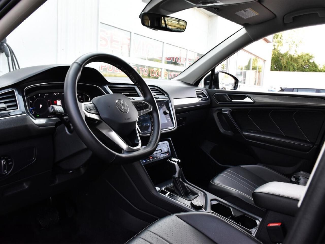 2024 Volkswagen Tiguan Comfortline 4MOTION-Leather   Heated Seats  Camera Photo