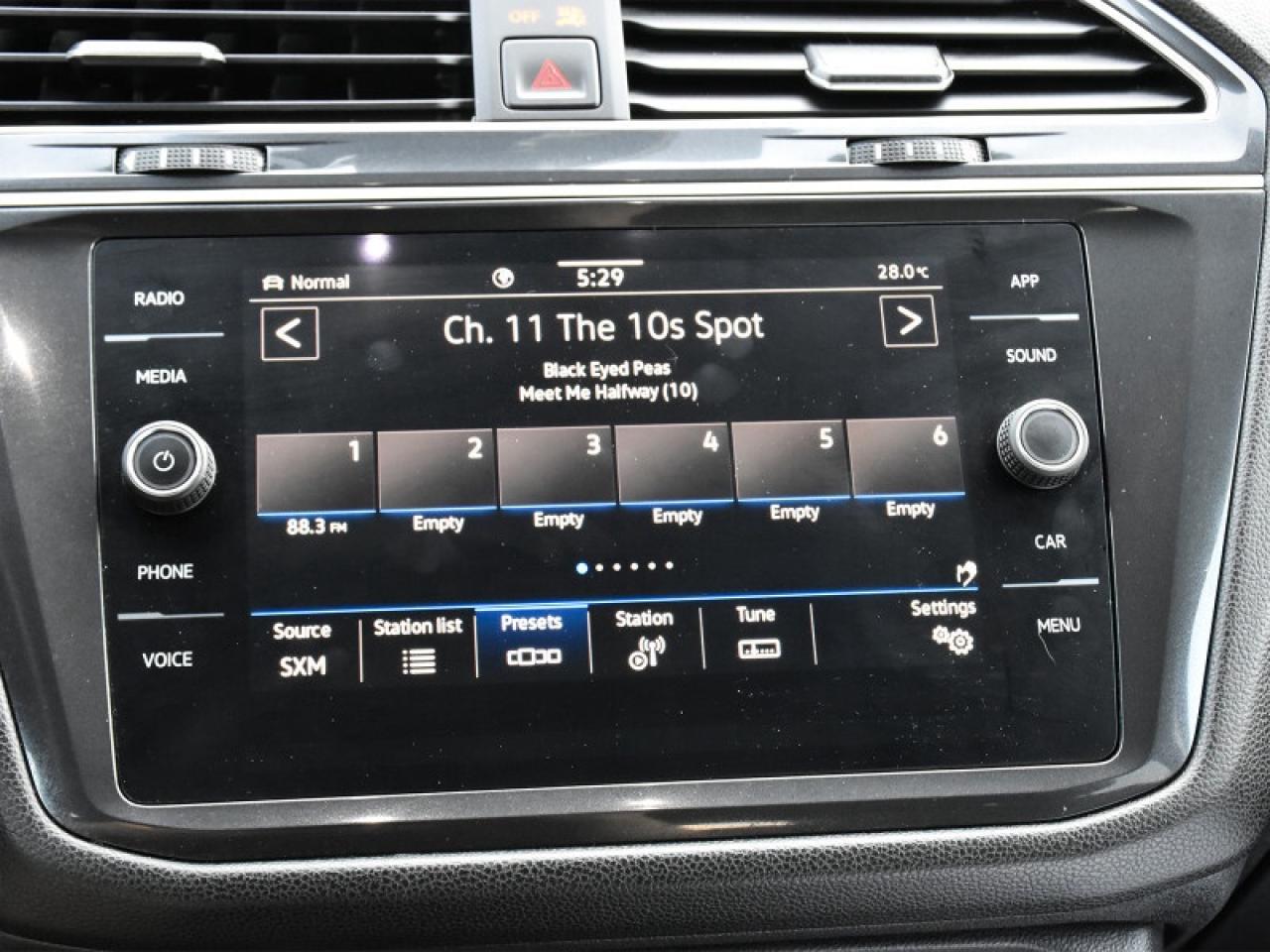 2024 Volkswagen Tiguan Comfortline 4MOTION-Leather   Heated Seats  Camera Photo