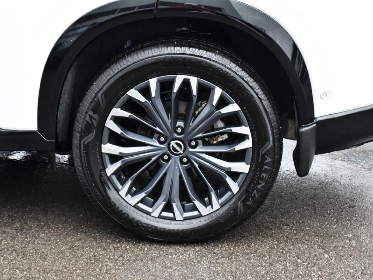 2024 Nissan Rogue Platinum AWD-Leather   Roof   Heads Up Display   3 Photo