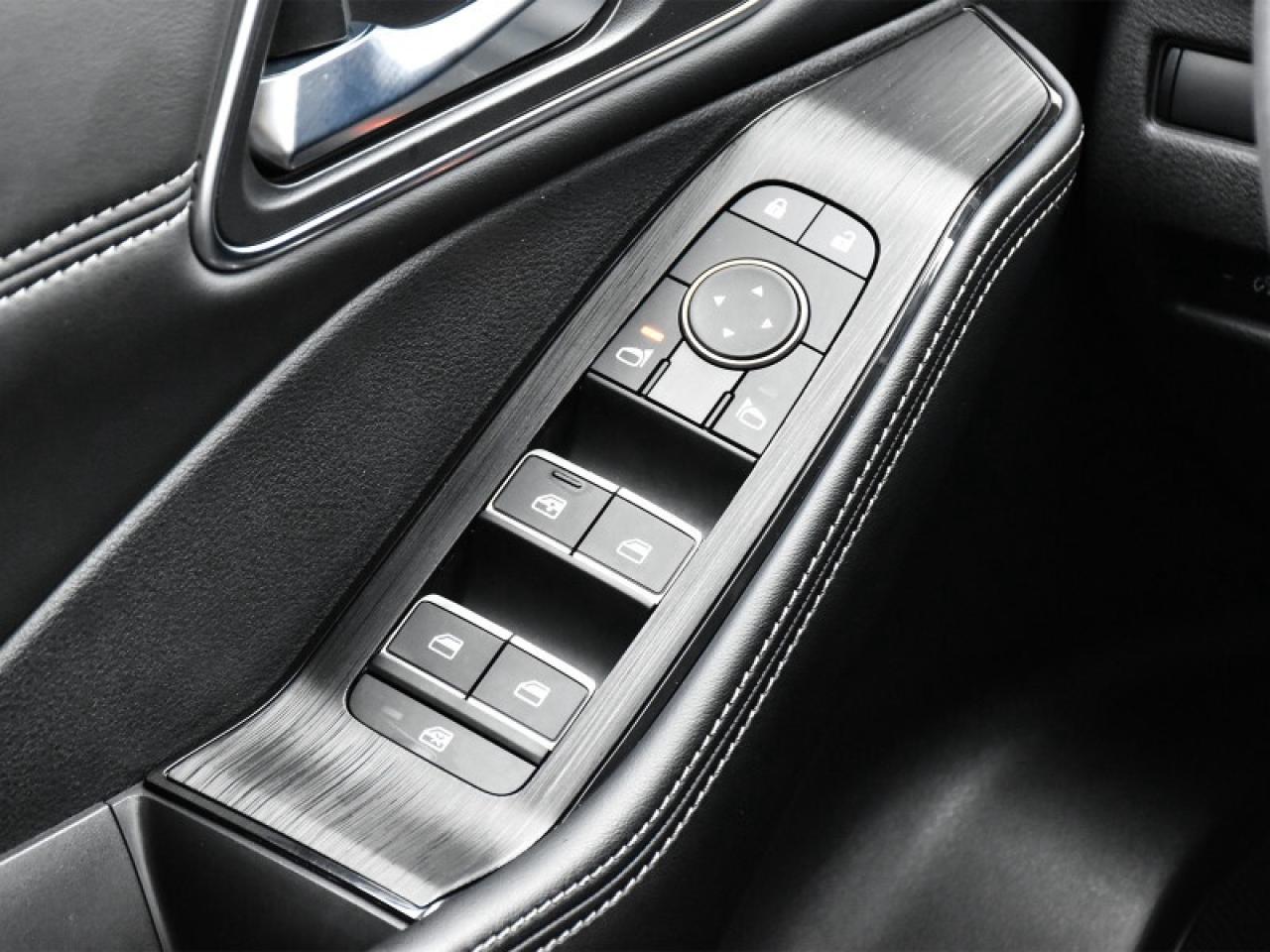 2024 Nissan Rogue Platinum AWD-Leather   Roof   Heads Up Display   3 Photo