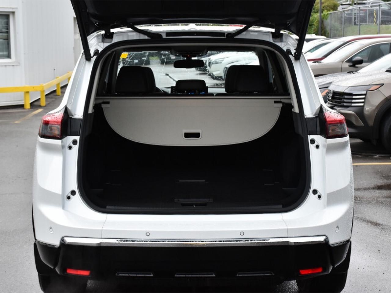 2024 Nissan Rogue Platinum AWD-Leather   Roof   Heads Up Display   3 Photo