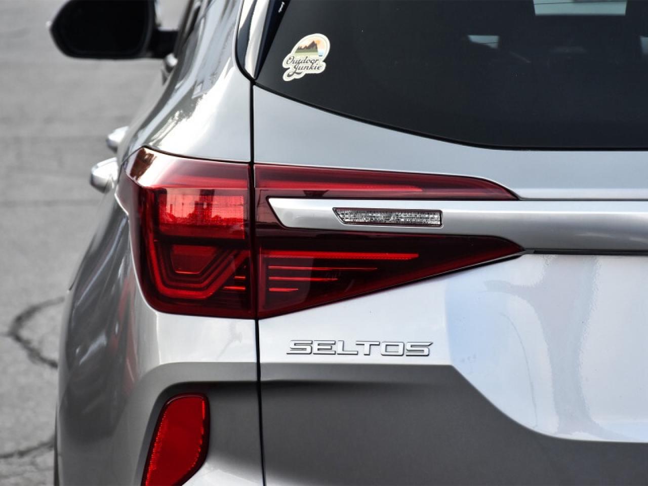 2023 Kia Seltos SX Turbo AWD-Leather  Navi  Roof  Fully Loaded! Photo