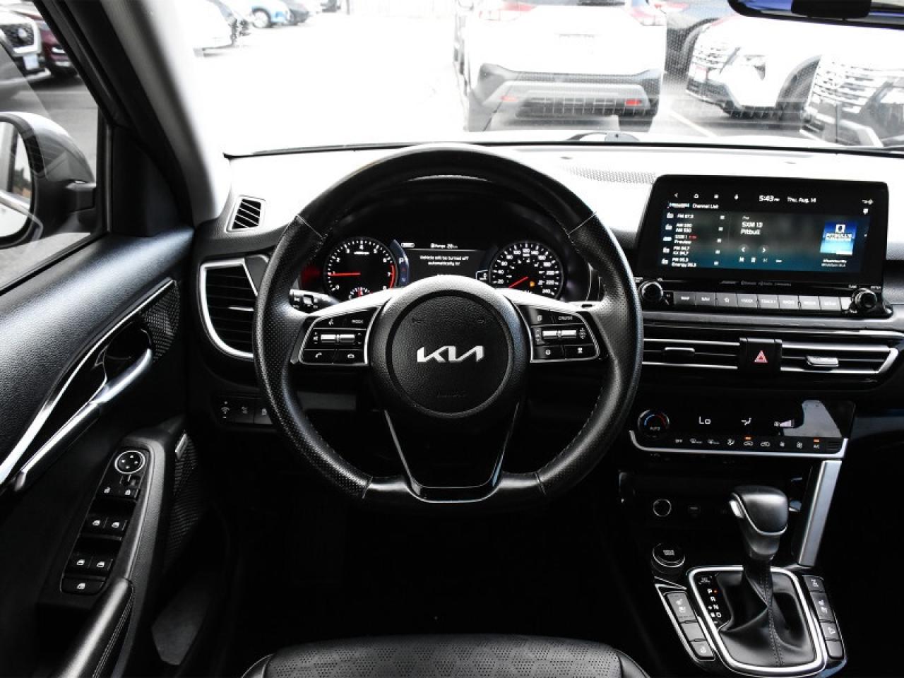 2023 Kia Seltos SX Turbo AWD-Leather  Navi  Roof  Fully Loaded! Photo