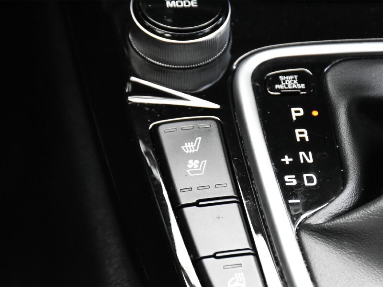 2023 Kia Seltos SX Turbo AWD-Leather  Navi  Roof  Fully Loaded! Photo