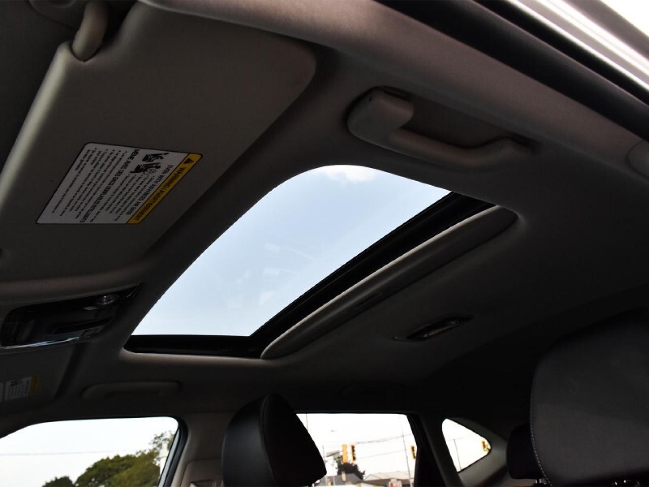 2023 Kia Seltos SX Turbo AWD-Leather  Navi  Roof  Fully Loaded! Photo