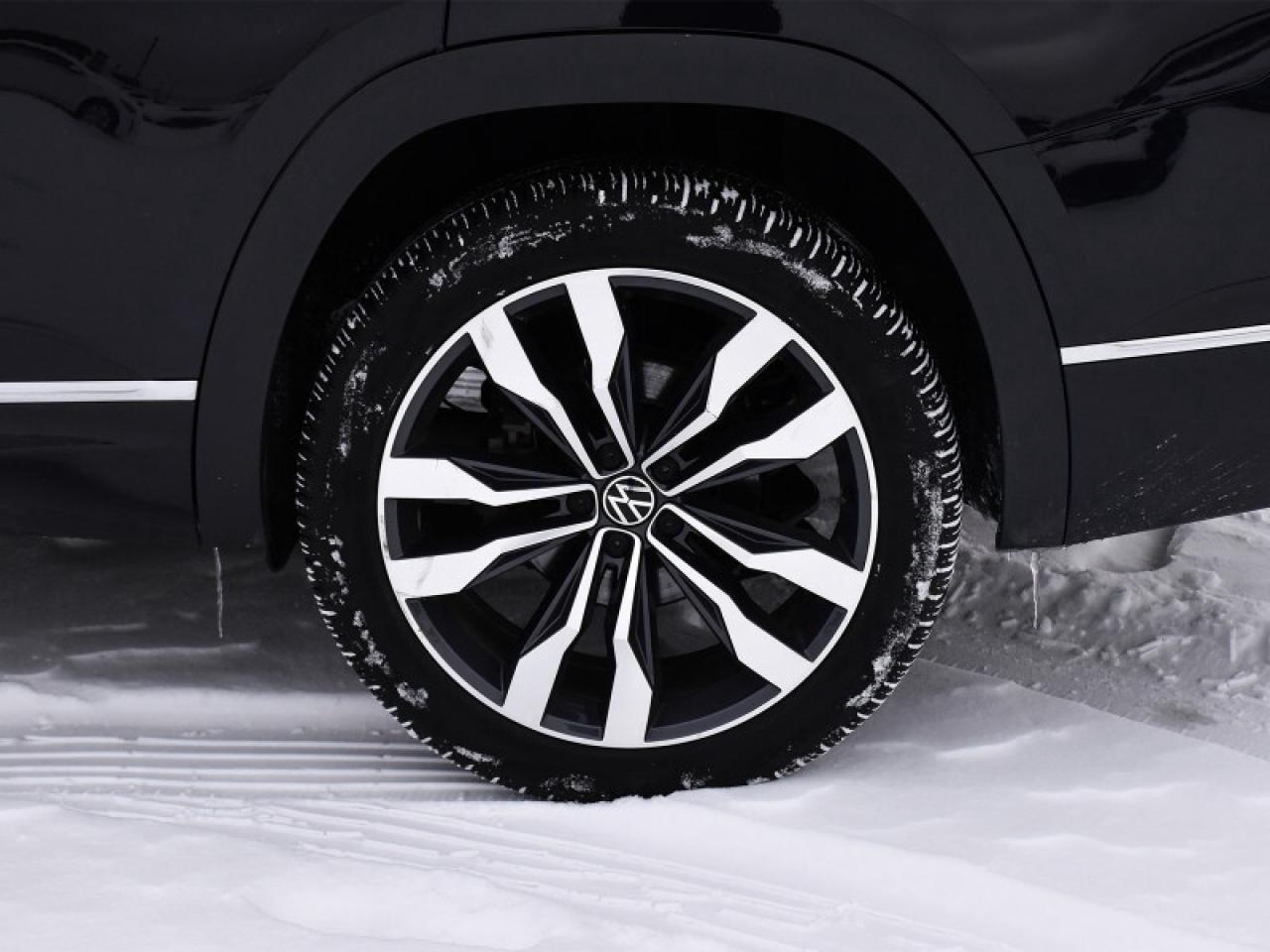 2022 Volkswagen Atlas Execline 3.6 FSI   Leather   Nav   Pano Roof   Ada Photo