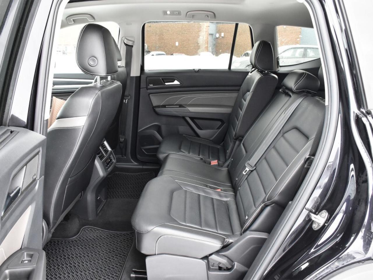 2022 Volkswagen Atlas Execline 3.6 FSI   Leather   Nav   Pano Roof   Ada Photo