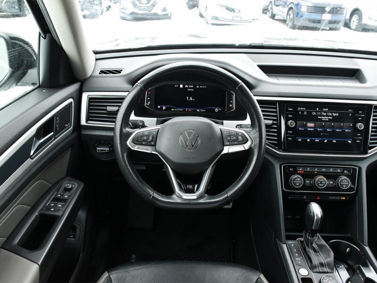 2022 Volkswagen Atlas Execline 3.6 FSI   Leather   Nav   Pano Roof   Ada Photo