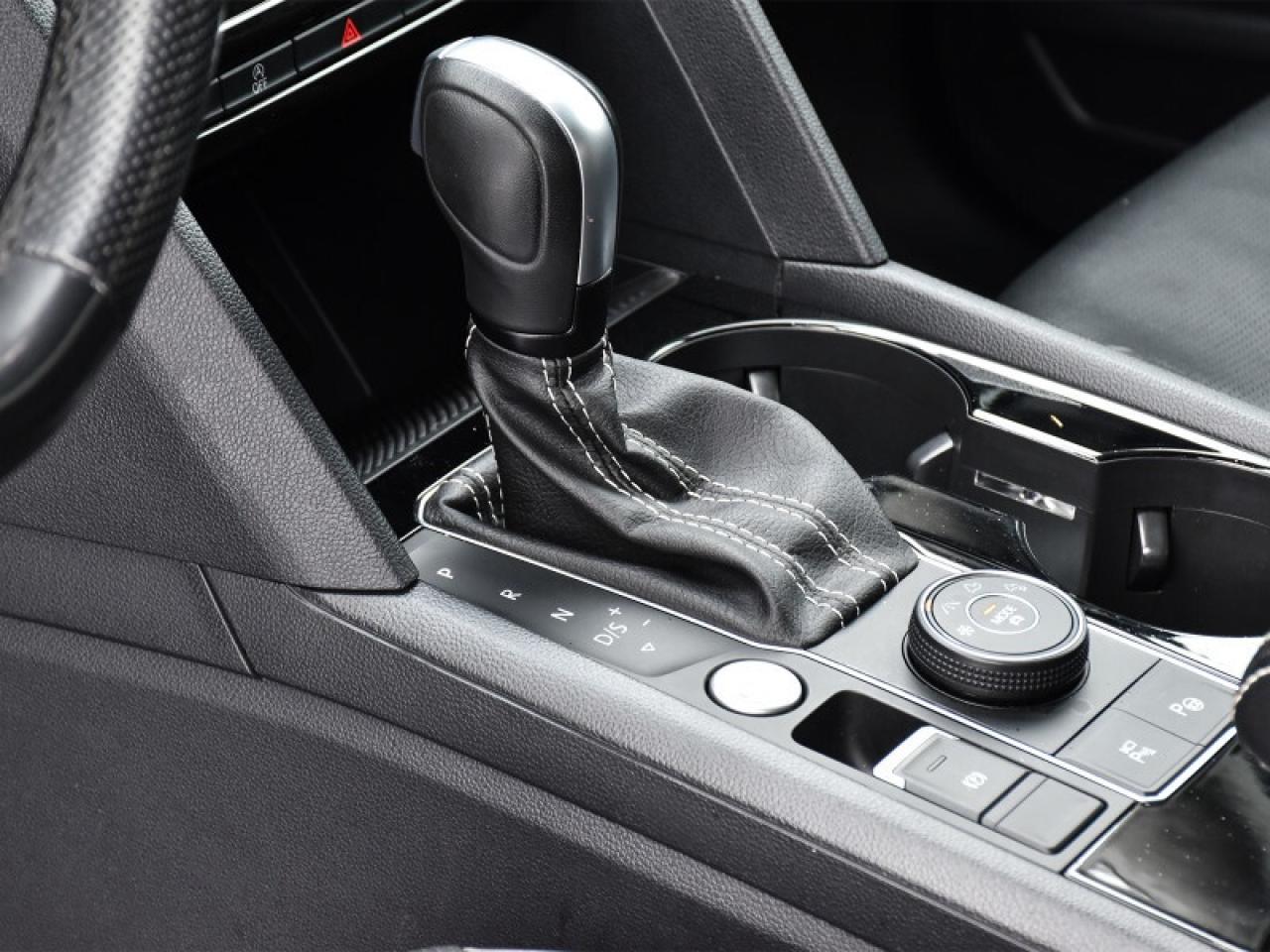 2022 Volkswagen Atlas Execline 3.6 FSI   Leather   Nav   Pano Roof   Ada Photo