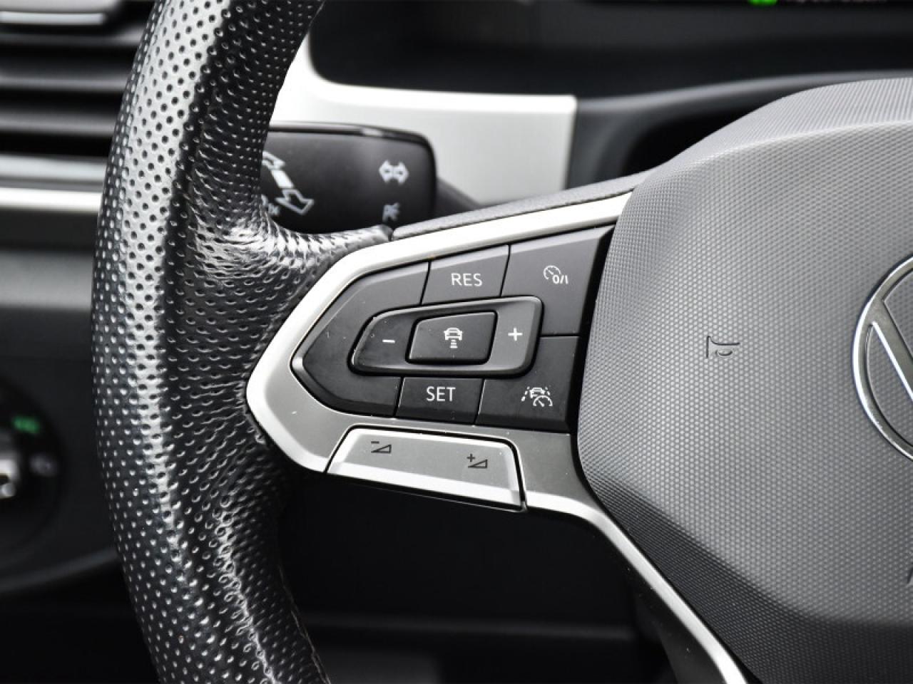 2022 Volkswagen Atlas Execline 3.6 FSI   Leather   Nav   Pano Roof   Ada Photo