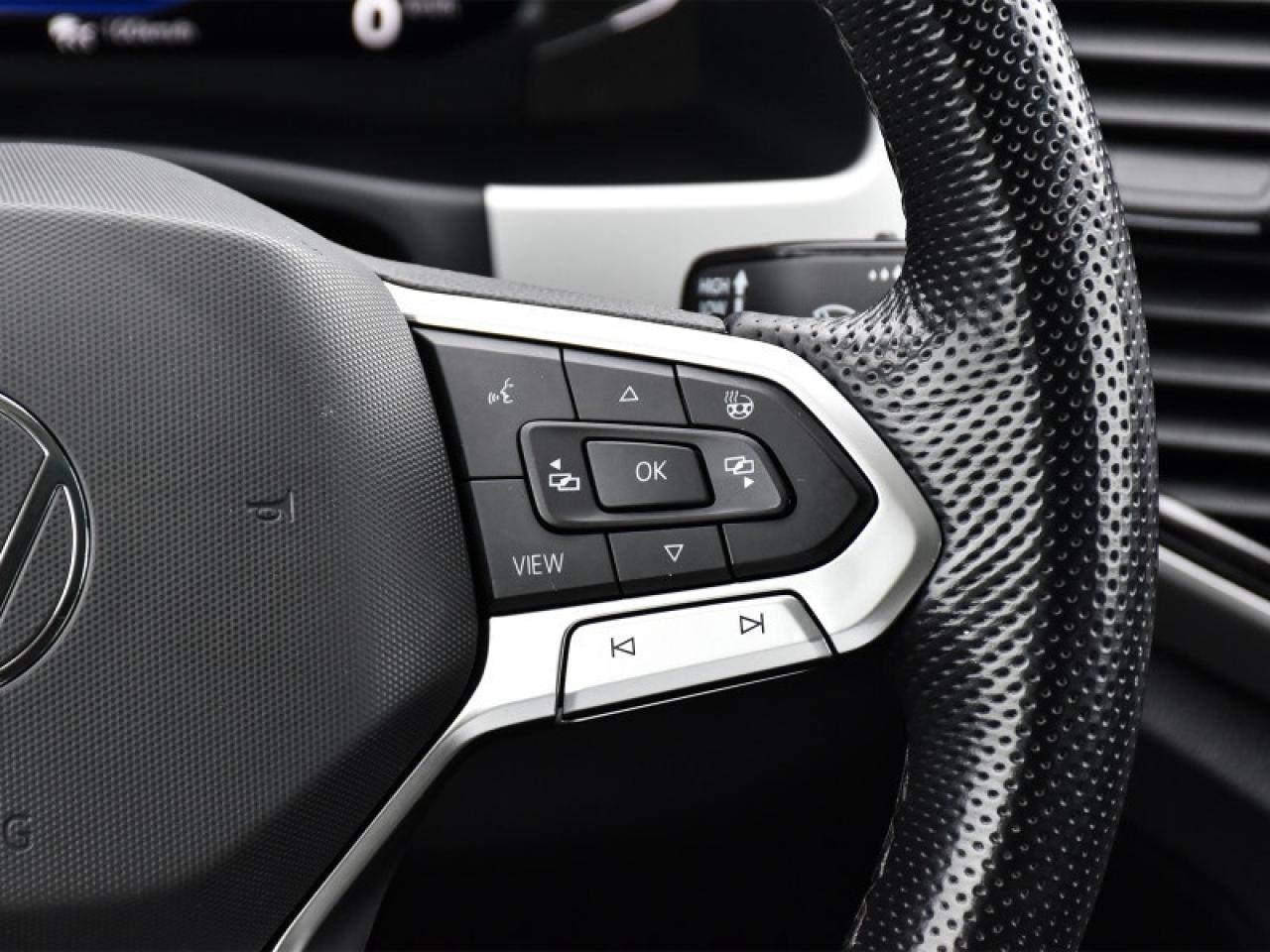 2022 Volkswagen Atlas Execline 3.6 FSI   Leather   Nav   Pano Roof   Ada Photo