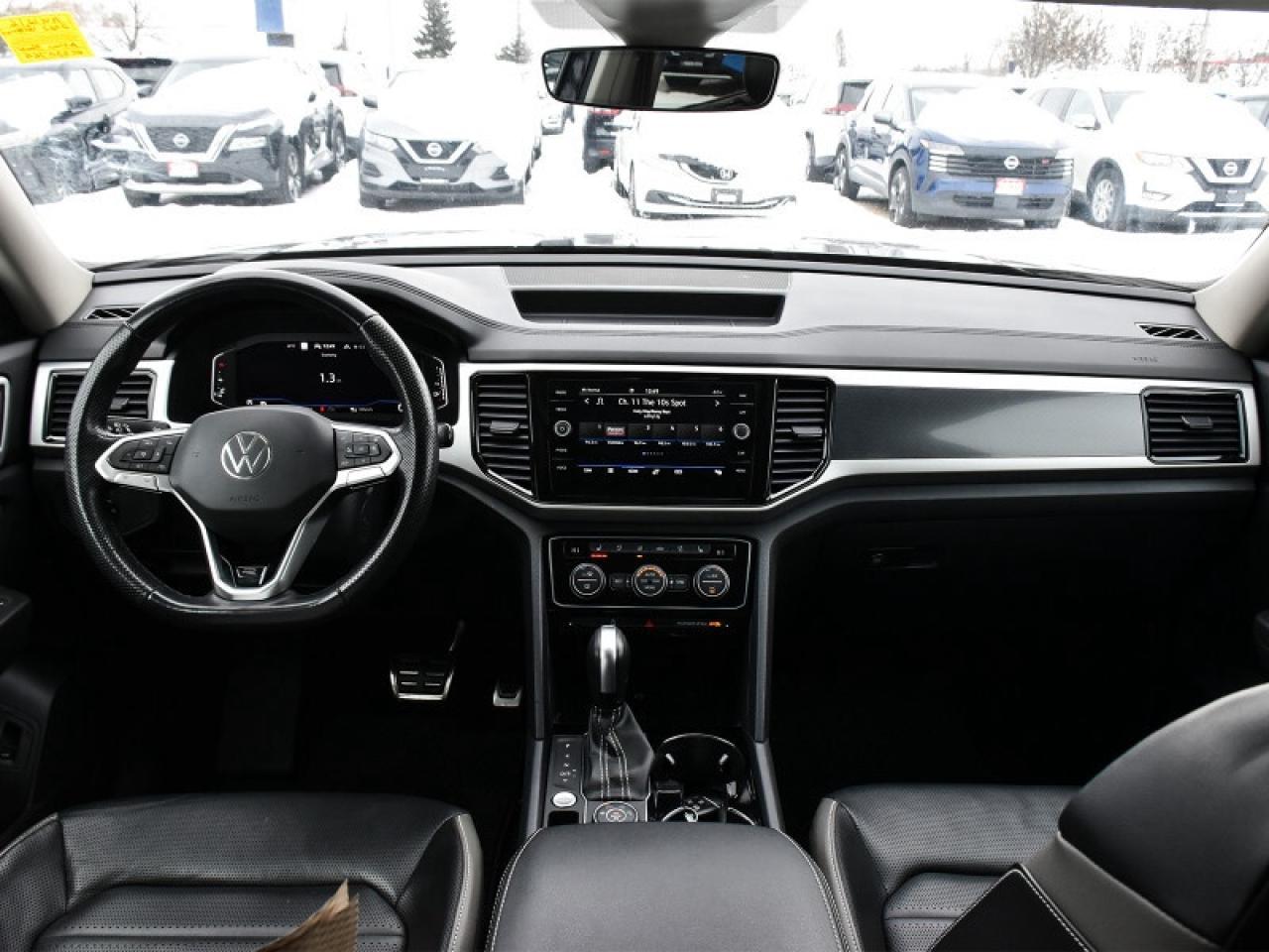 2022 Volkswagen Atlas Execline 3.6 FSI   Leather   Nav   Pano Roof   Ada Photo