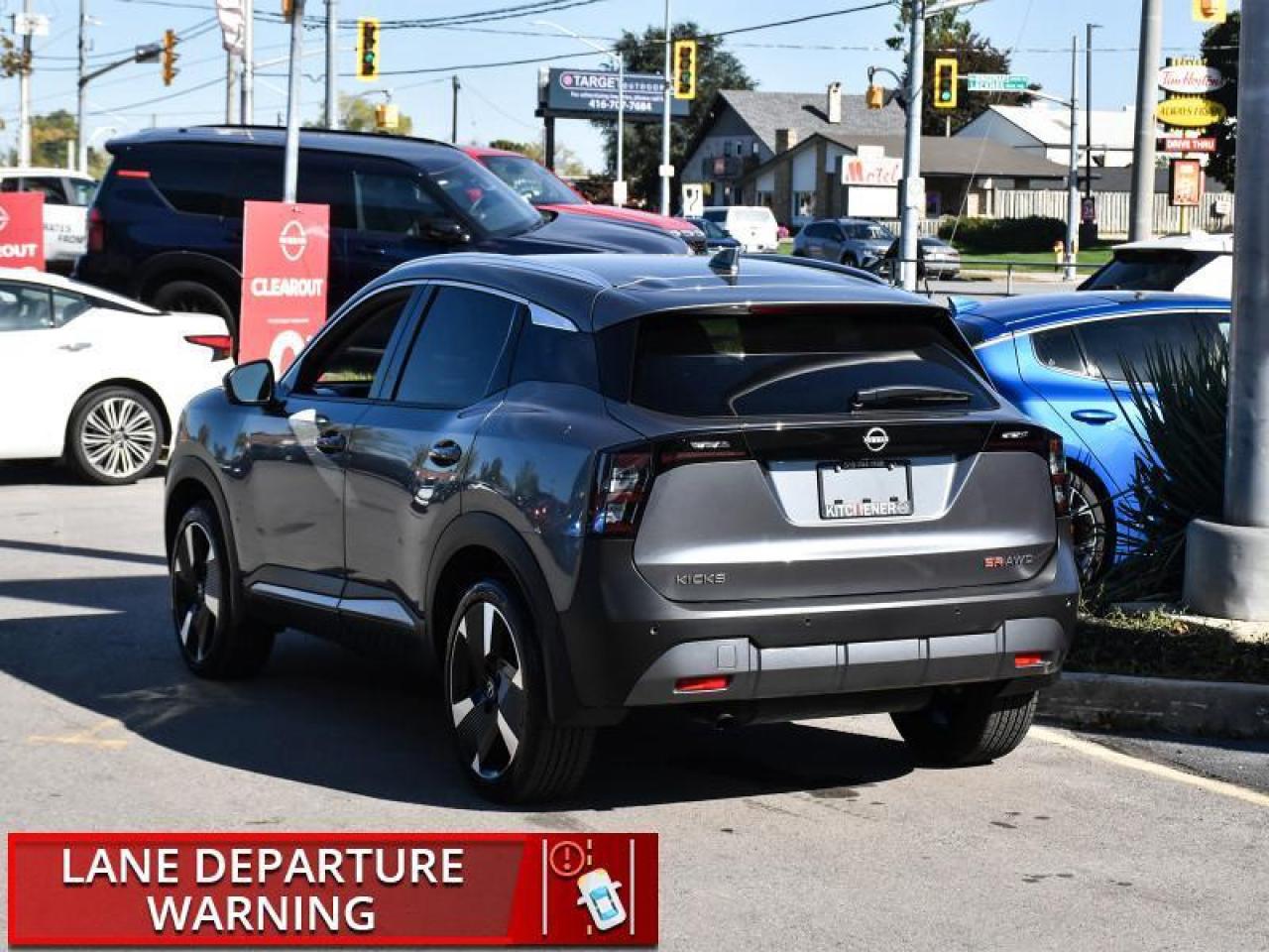 2025 Nissan Kicks SR Premium AWD Leather   Sunroof   Bose   CarPlay Photo3