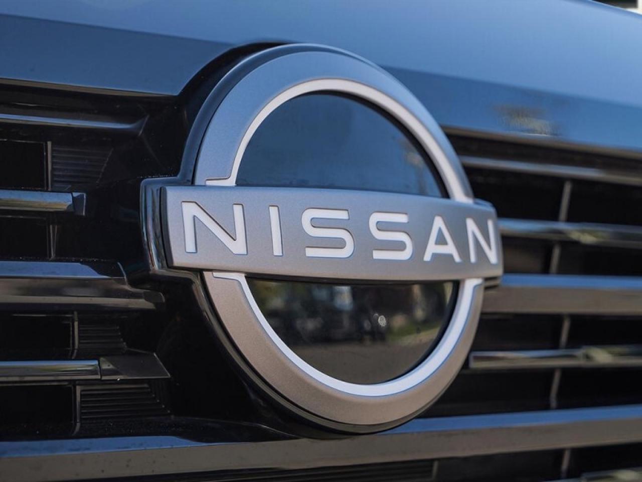 2025 Nissan Kicks SV   CarPay   Android Auto   Heated Seats   Remote Photo