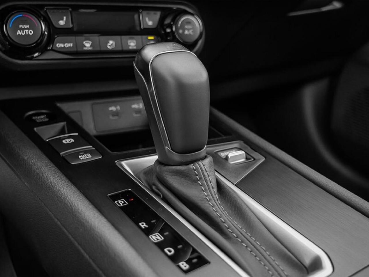 2025 Nissan Kicks SV   CarPay   Android Auto   Heated Seats   Remote Photo