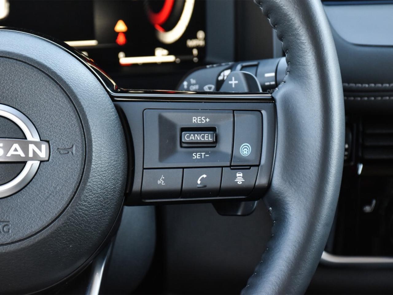 2024 Nissan Rogue Platinum AWD-Leather  Roof  Heads Up Display  Full Photo