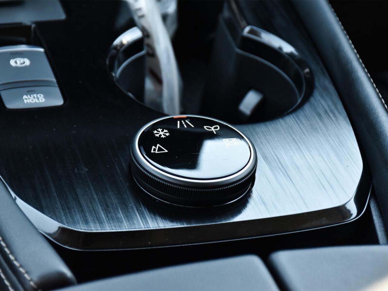 2024 Nissan Rogue Platinum AWD-Leather  Roof  Heads Up Display  Full Photo