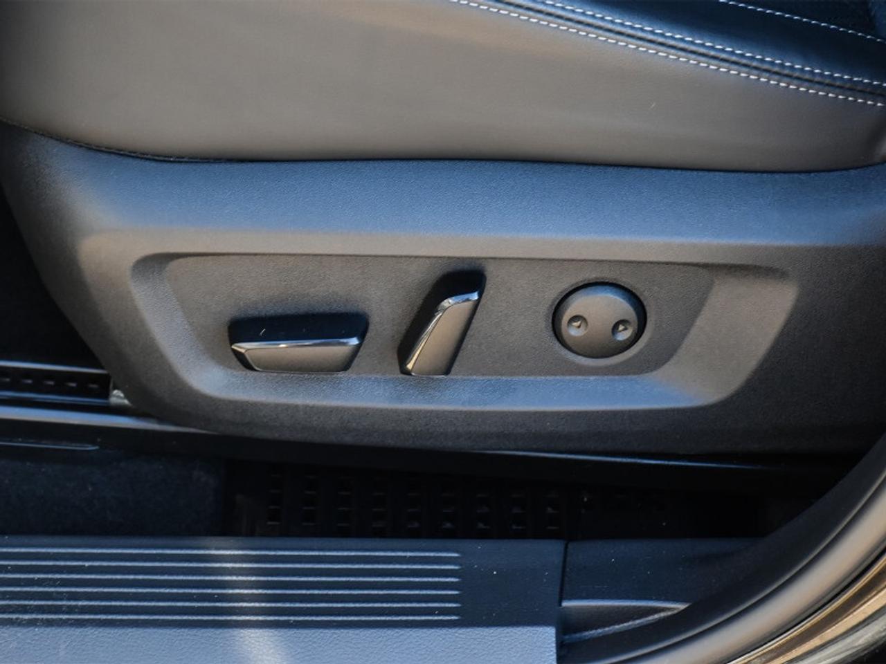 2024 Nissan Rogue Platinum AWD-Leather  Roof  Heads Up Display  Full Photo