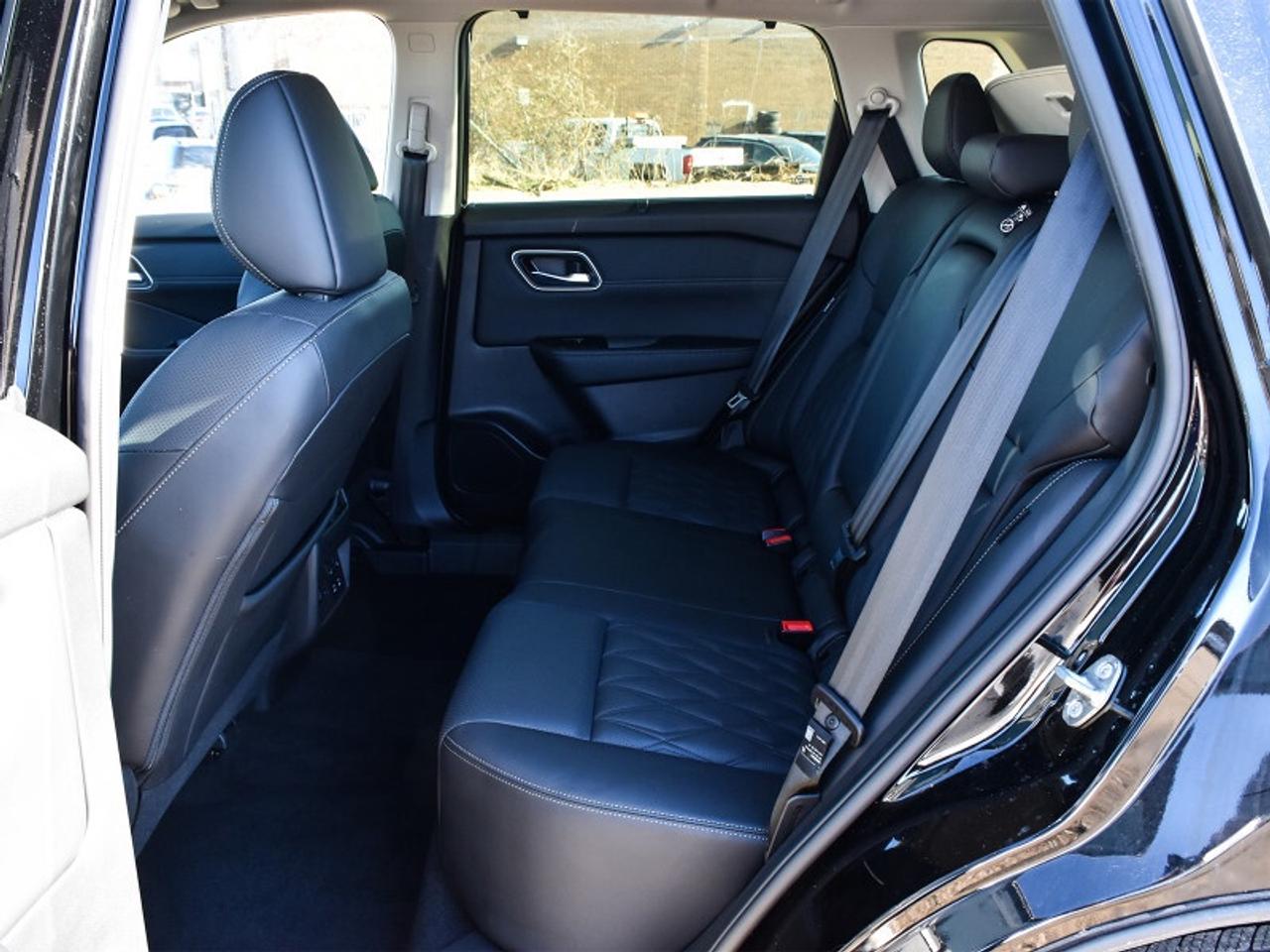 2024 Nissan Rogue Platinum AWD-Leather  Roof  Heads Up Display  Full Photo