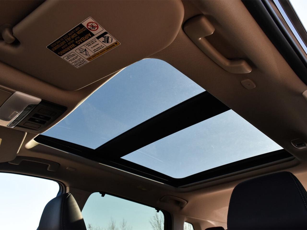 2024 Nissan Rogue Platinum AWD-Leather  Roof  Heads Up Display  Full Photo