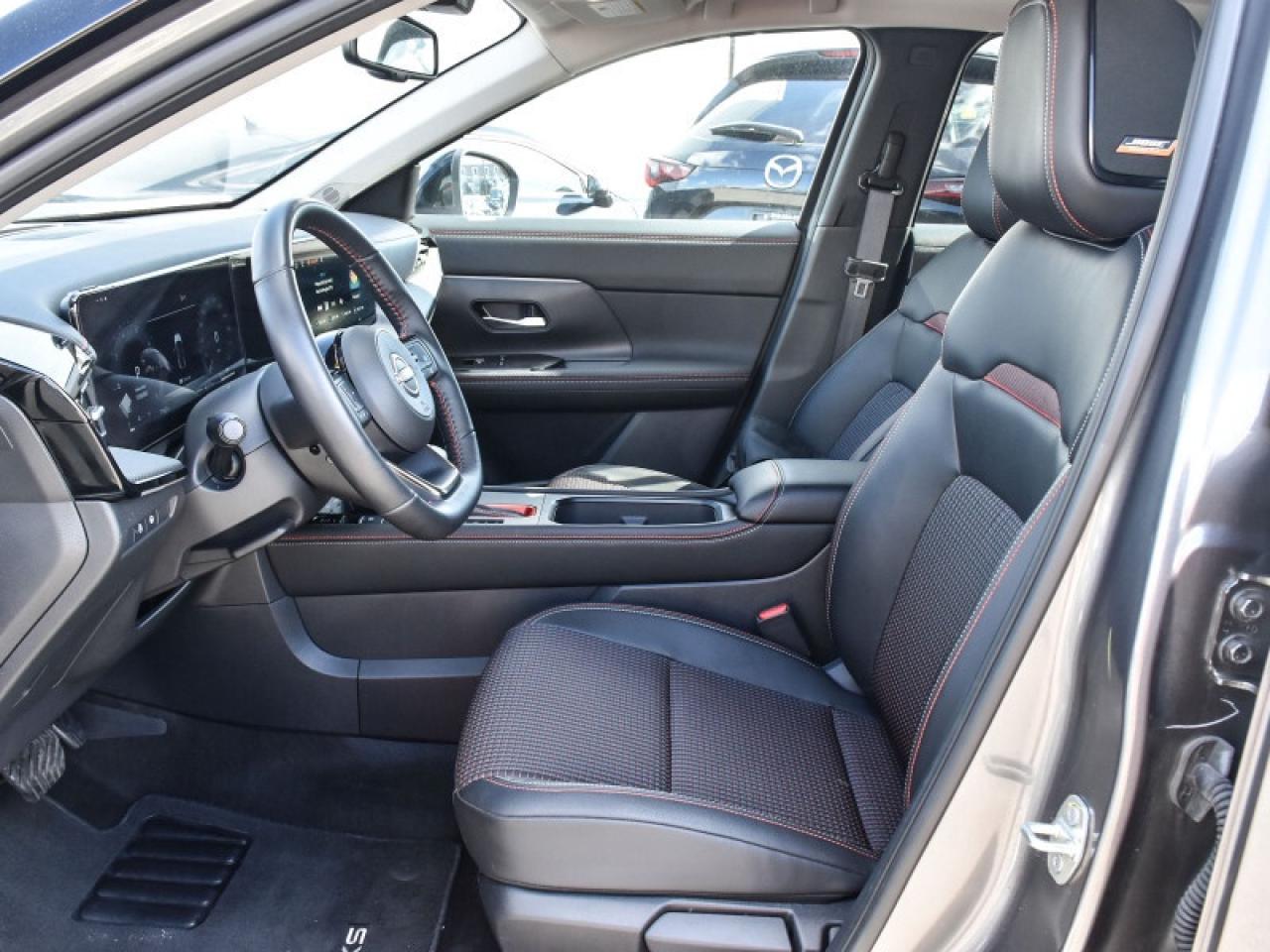 2025 Nissan Kicks SR Premium AWD   Leather   Roof   Bose   CarPlay Photo