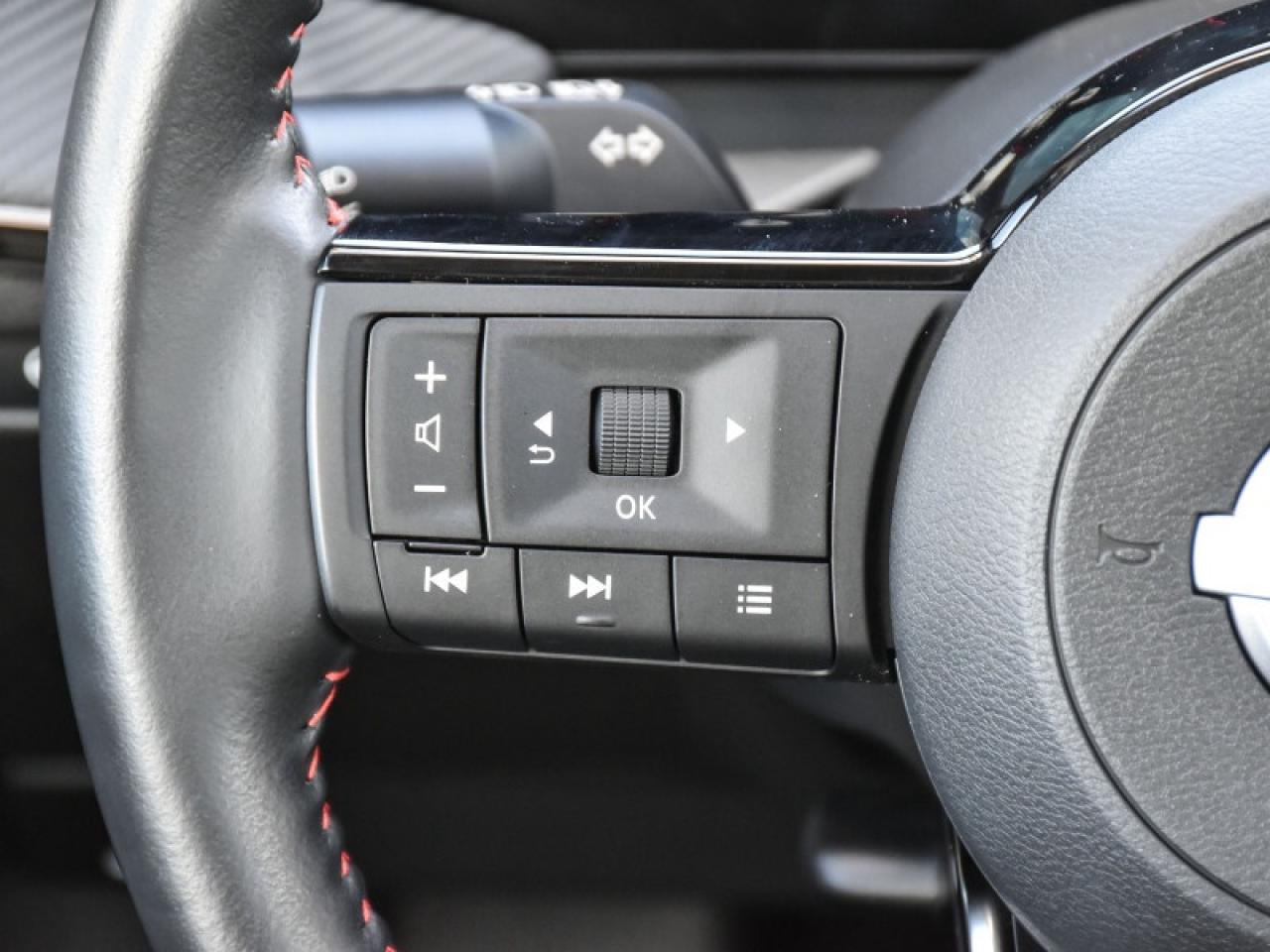 2025 Nissan Kicks SR Premium AWD   Leather   Roof   Bose   CarPlay Photo