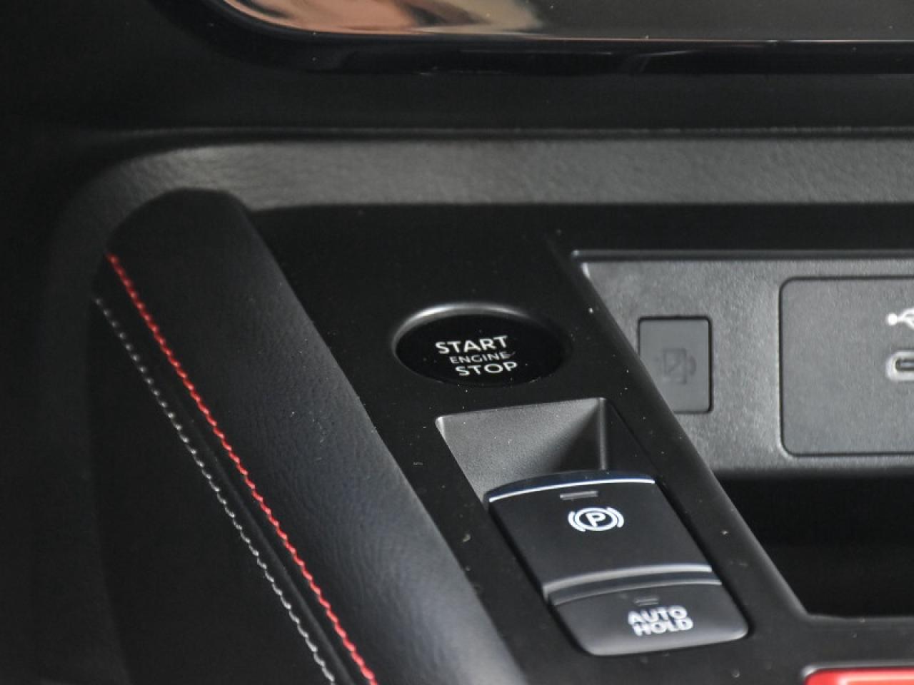 2025 Nissan Kicks SR Premium AWD   Leather   Roof   Bose   CarPlay Photo