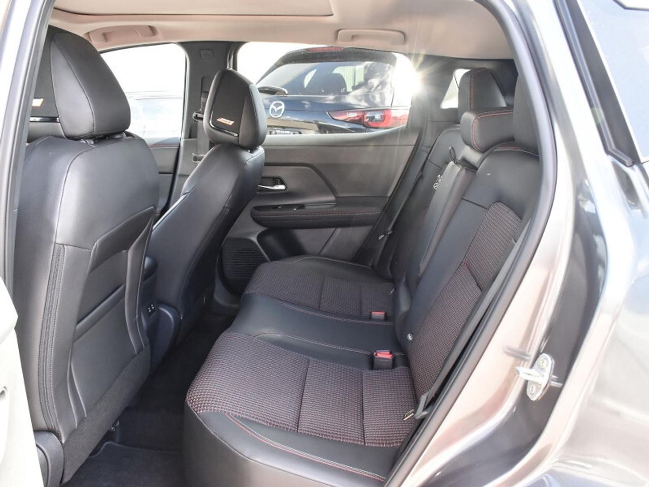2025 Nissan Kicks SR Premium AWD   Leather   Roof   Bose   CarPlay Photo