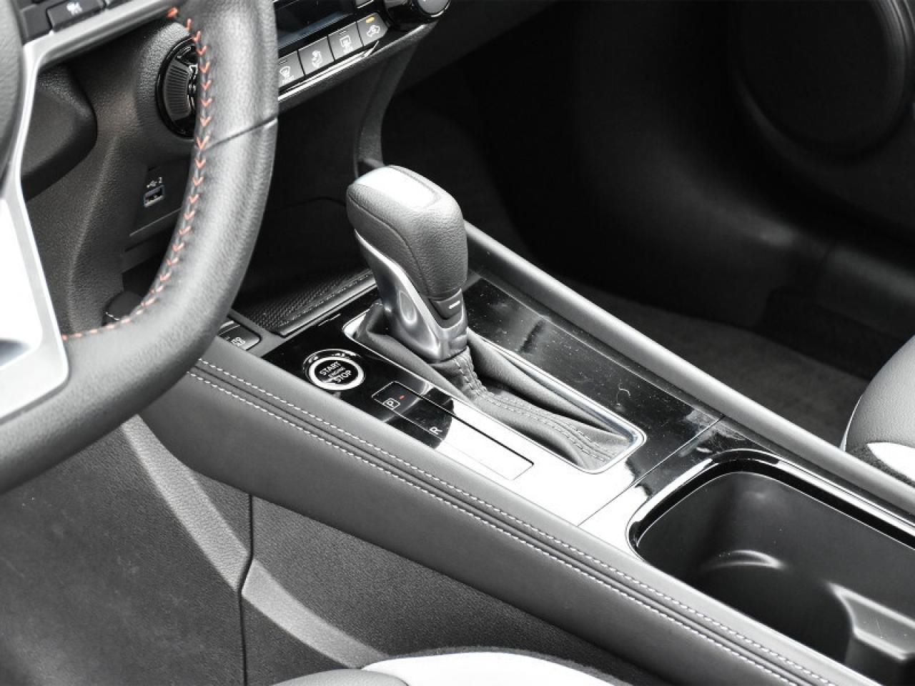 2023 Nissan Kicks SR Premium   Leather   Adaptive Cruise   CarPlay Photo