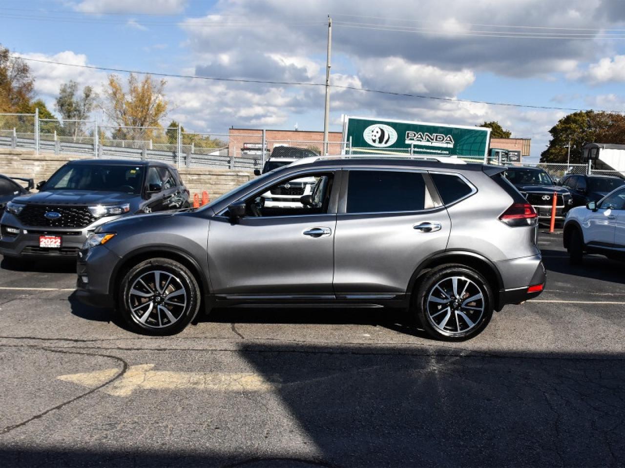 2020 Nissan Rogue SL Platinum & Reserve Package AWD-Brown Leather  N Photo