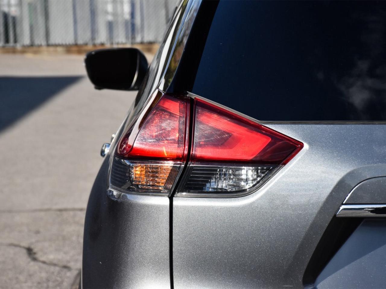 2020 Nissan Rogue SL Platinum & Reserve Package AWD-Brown Leather  N Photo