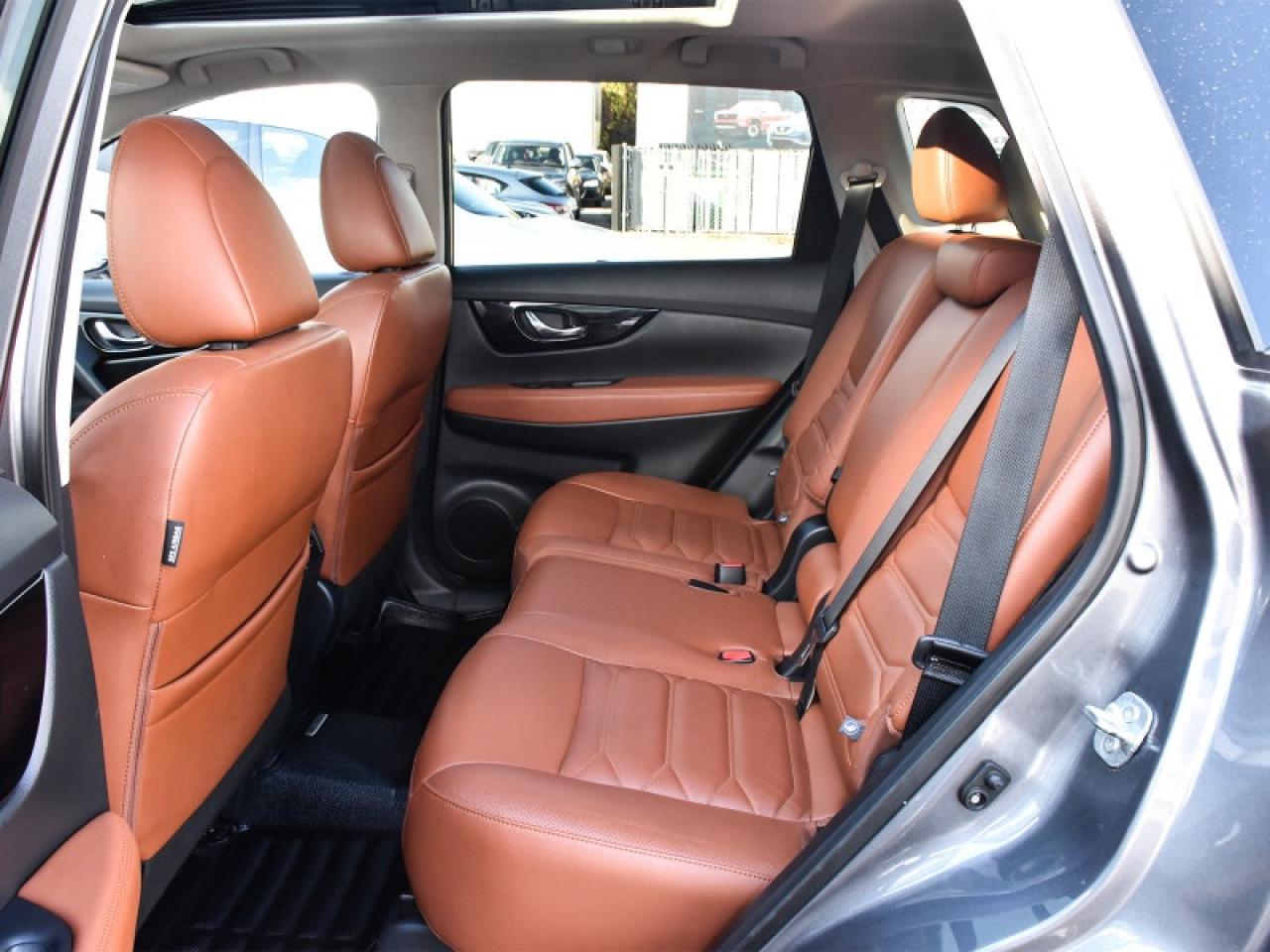 2020 Nissan Rogue SL Platinum & Reserve Package AWD-Brown Leather  N Photo