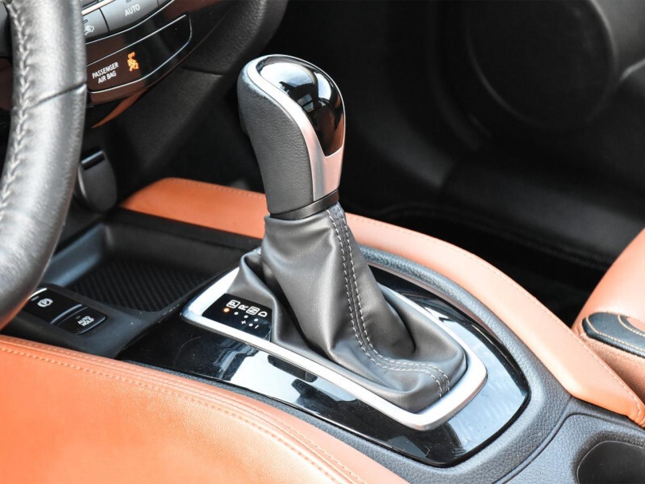 2020 Nissan Rogue SL Platinum & Reserve Package AWD-Brown Leather  N Photo