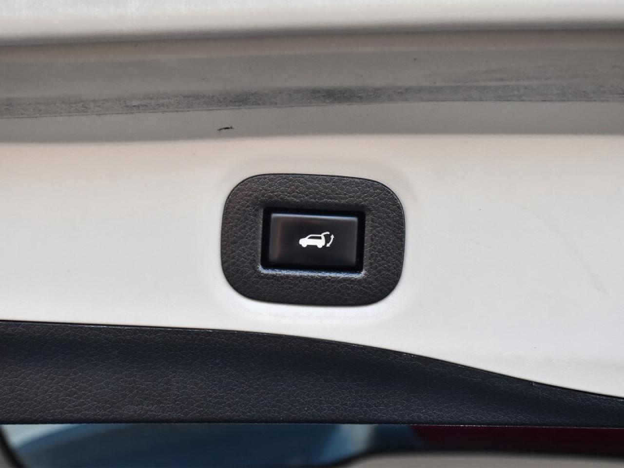 2020 Nissan Rogue SL Platinum & Reserve Package AWD-Brown Leather  N Photo