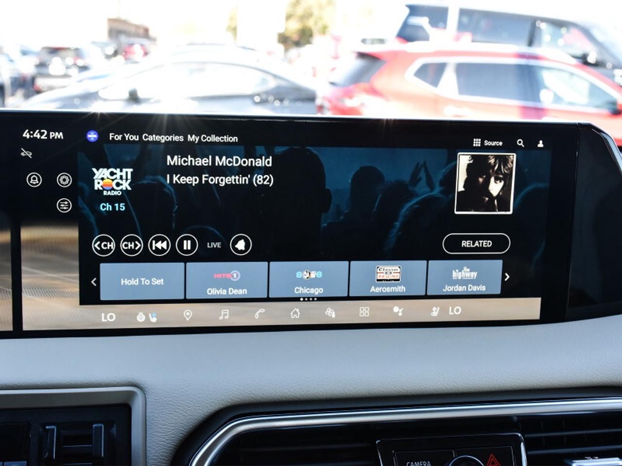 2025 Nissan Armada Platinum Reserve AWD-22 Inch Alloys  Massaging Sea Photo