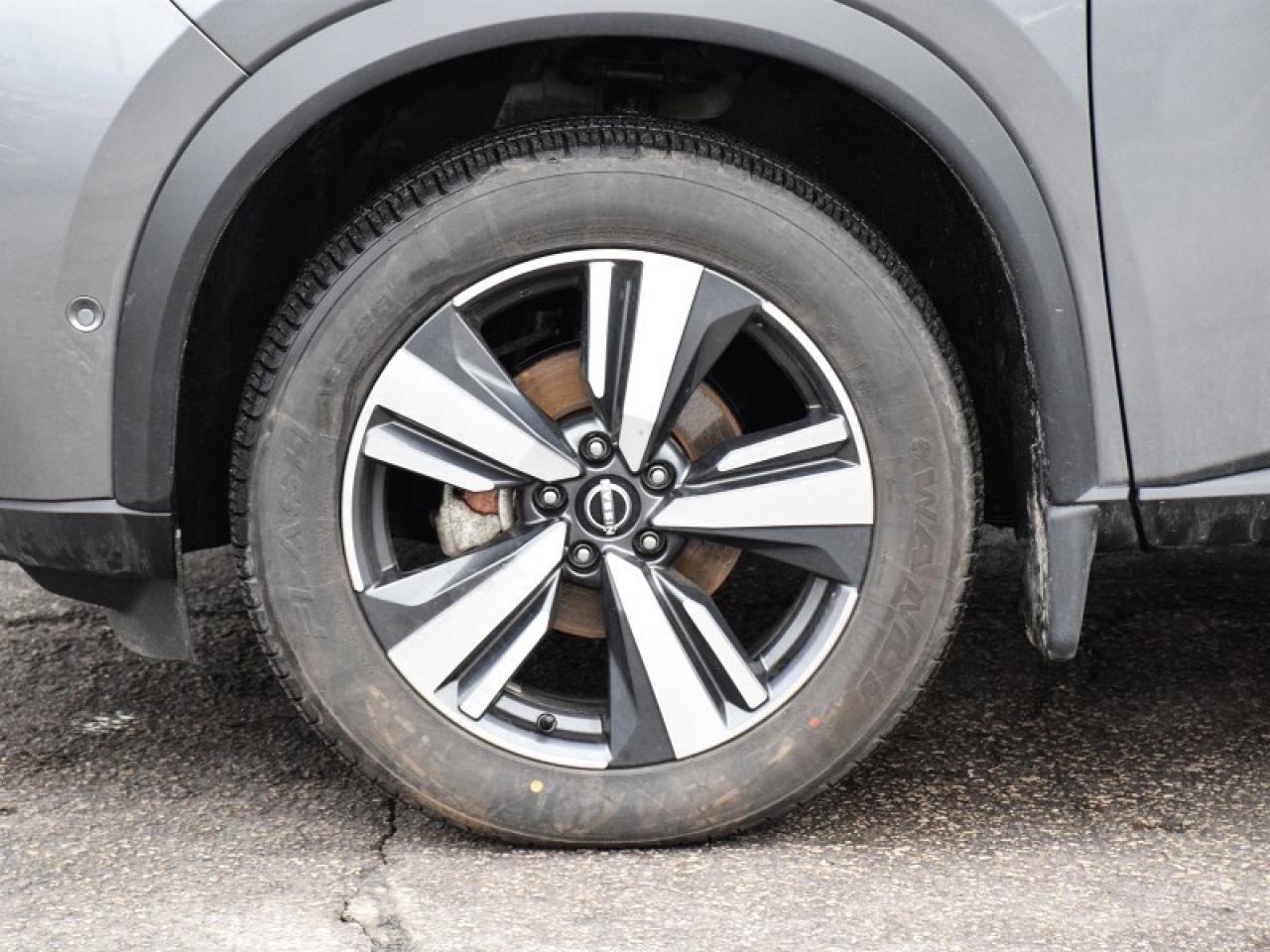 2023 Nissan Rogue Platinum AWD-Heads Up Display  Roof  Navi  Fully L Photo